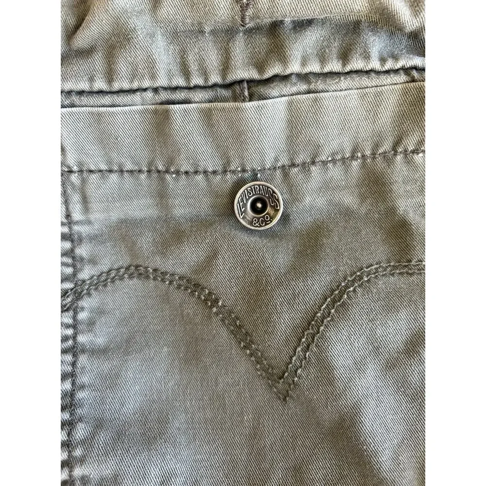 VTG Levis Cargo Shorts mens 34 Baggy kahki grunge y2k khaki utility Cotton